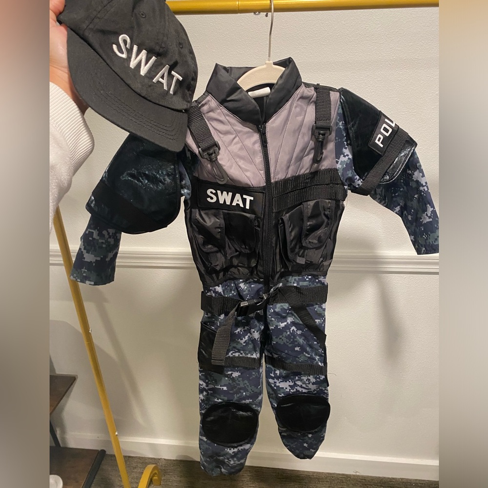 Swat/Police Halloween Costume w/whistle + hat child‎ Size 5/6